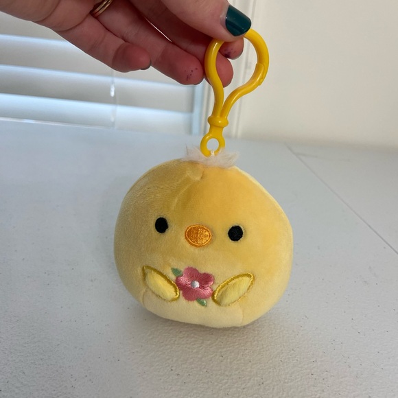 NWOT Triston the Chick flower Easter edition 3.5 inch Squishmallow‎ keychain - Picture 1 of 6